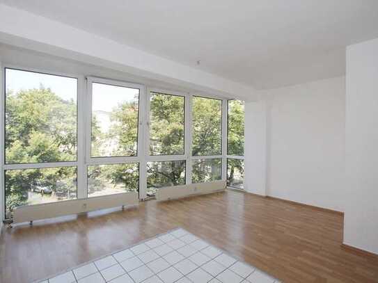 Zwei Zimmer Wohnung mit Balkon und TG-Stellplatz in Berlin Pankow