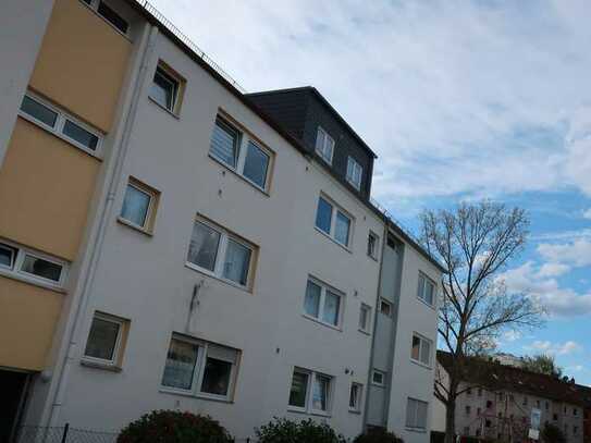 Schöne 3 Zimmer-Wohnung - Modernisiert - Großer Balkon - Schönes TL-Bad