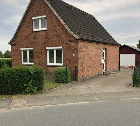 Einfamilienhaus in Hohenaspe mit Garten & Garage