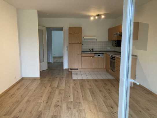 Ruhige 2-Zimmer-EG-Wohnung mit EBK und Tiefgarage in Frankfurt am Main Eschersheim