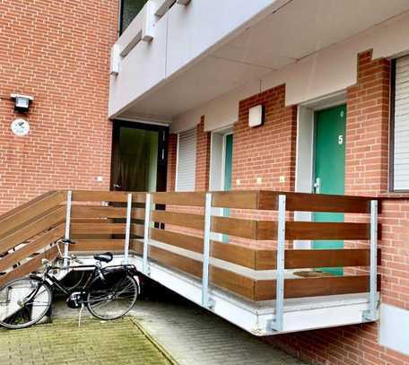 Erdgeschosswohnung ein Zimmer, Kochnische und Bad mit Balkon in Emden Stadtmitte