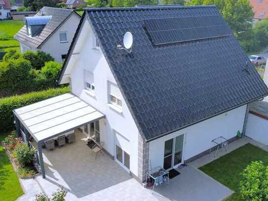 Neu in Löhne als Alternative zum Neubau: KfW 55 Einfamilienhaus mit Garten und Garage