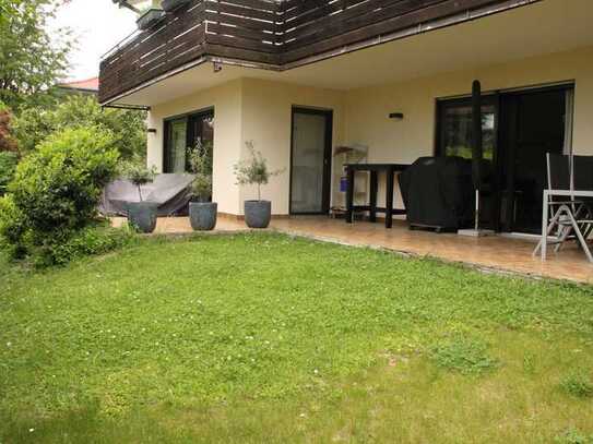 Terrassenwohnung mit 3 Zimmern, Garten, Terrasse und Einbauküche in Bensheim