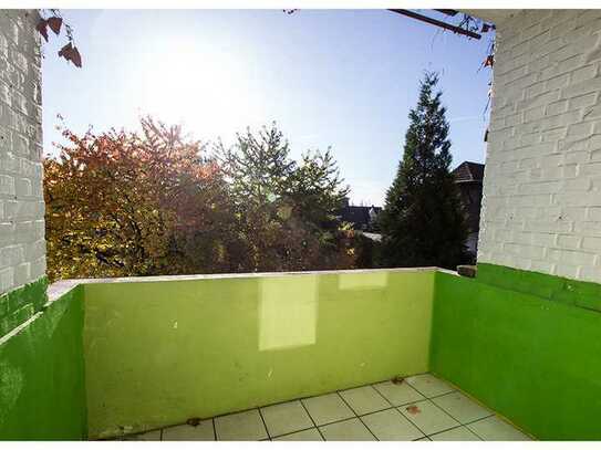 122 m² Etagenwohnung mit 4 Zimmern, Vollbad und Balkon in zentraler Lage