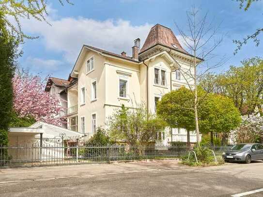 Altbau-Juwel in Herdern von 1905! Sanierte Stadtvilla mit Garten und Carport in 79104 Freiburg