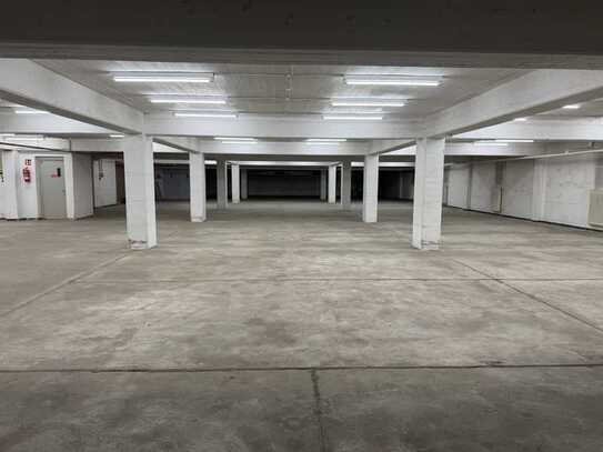 1.000 m² Lager-/Archivfläche für nur € 3,90 je m² NKM, courtagefrei