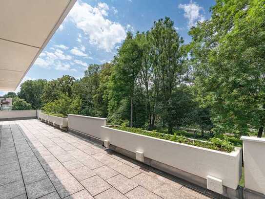 Penthouse-Perle im grünen Herzogpark. Unverbaubarer Blick auf die Isar.