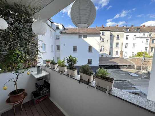 *KAPITALANLAGE IN TOP LAGE* - 3 ZIMMER MIT RUHIGEM BALKON