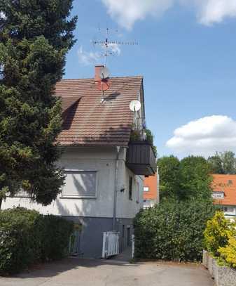 4-Raum-DG-Wohnung auf 2 Etagen mit Balkon in Stuttgart Büsnau