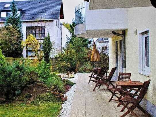 Toll geschnittene 2 Zimmer Wohnung mit sehr großer Terrasse und Garten - im Herzen von Sachsenhausen