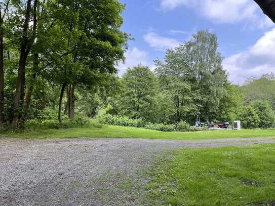 Grundstück mit Wald und Wiese an der Oberbergischen Straße