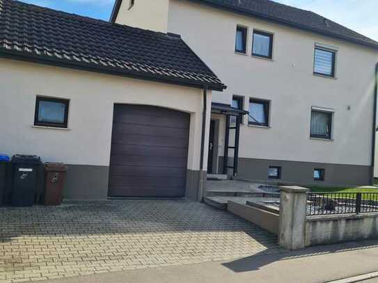 gepflegtes Zweifamilienhaus in ruhiger Lage