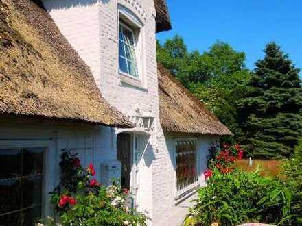 Freistehendes Einfamilienhaus unter Reet vor den Toren Sylt´s !