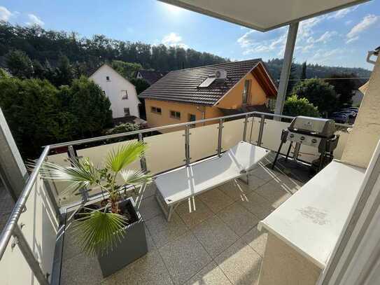 Helle 2-Zimmer-Wohnung mit Balkon in Ispringen