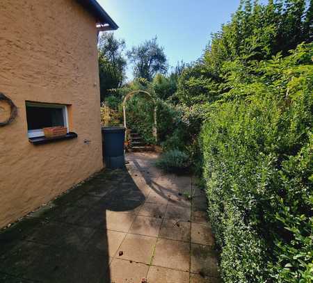 Charmantes, saniertes Einfamilienhaus in ruhiger Lage in Kall-Wahlen – großes Grundstück & modern