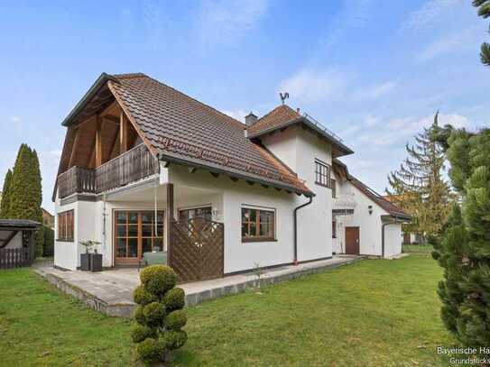 Tolles Haus mit viel Platz und wunderschönem Garten in Aubing-Lochhausen - ideal für Familien!