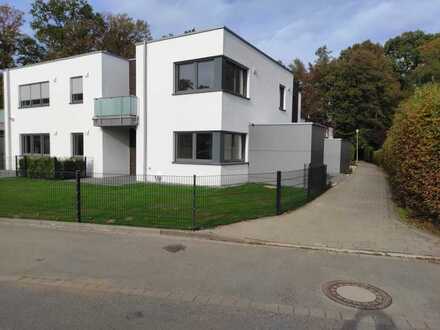 NEUBAU-ERSTBEZUG, Münster-Angelmodde: Tolle 2-Zimmer-Wohnung mit Garten und Garage!