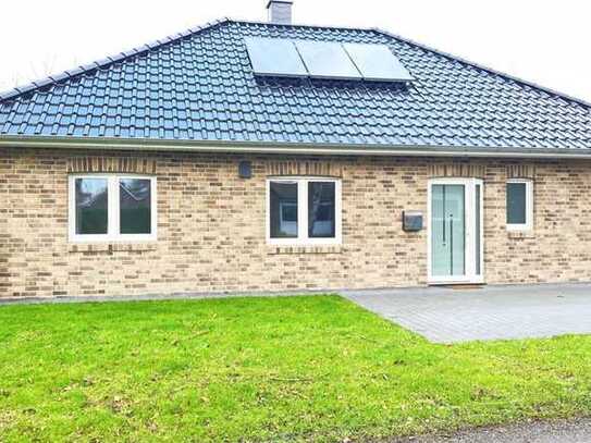 Zentrum! Junger Bungalow, KfW 55 Energie mit Garage, Kaminofen, EBK. Pflegeleichtes Grundstück…