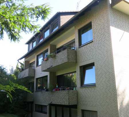 2-Zimmer-Wohnung / Loggia / WG geeignet / ruhige Lage