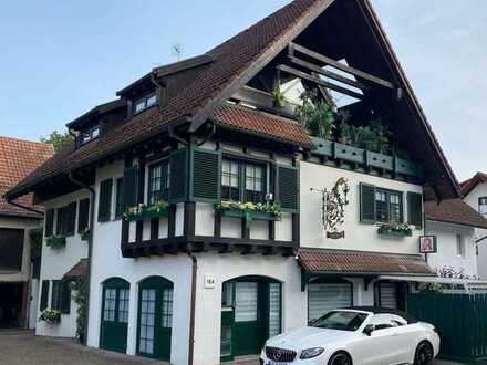 Haus im Haus über 2 Etagen mit Terrassen und Schwimmbad