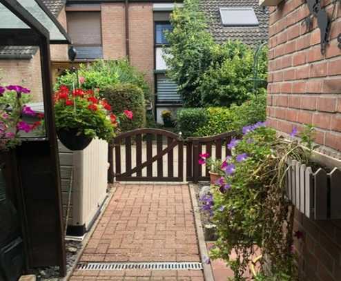 Gepflegtes Einfam.-Haus mit Wintergarten, Terrasse, Garten und Garage