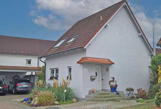 Freistehendes Einfamilienhaus mit zwei Carport-Stellplätzen in Hamm-Herringen