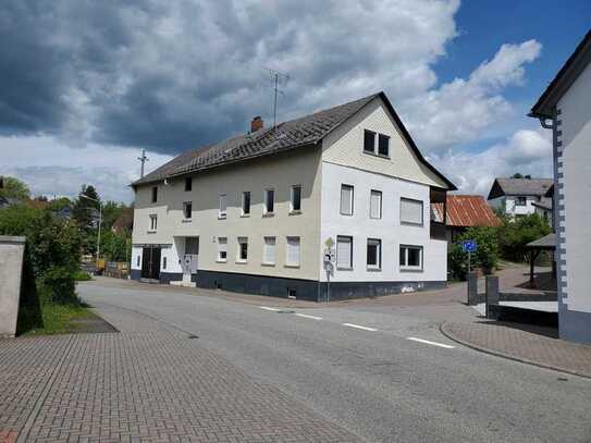 Mehrfamilienhaus mit Potenzial, ausbaufähige Scheune, Garage und Dachgeschoss