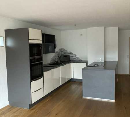 Attraktive 3,5-Zimmer-Maisonette-Wohnung Alpensicht und moderner Einbauküche