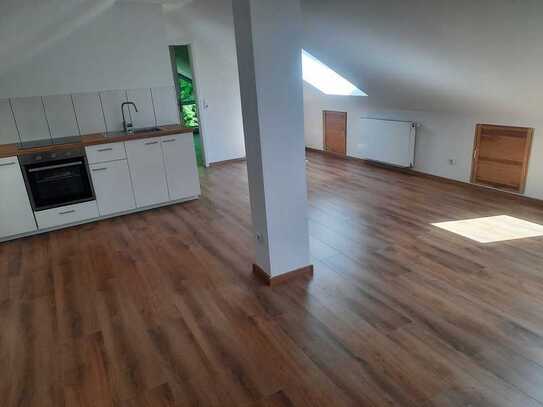 2-Zimmer-Dachgeschoss-Wohnung