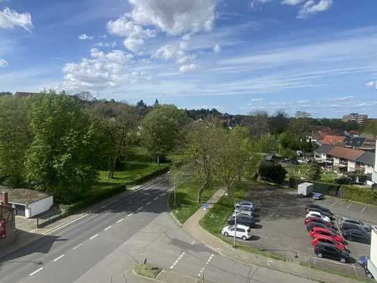 2-Zimmer-Wohnung / Südbalkon mit herrlichen Blick ins Grüne