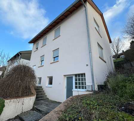 Günstiges, gepflegtes 5-Zimmer-Einfamilienhaus in Obersulm