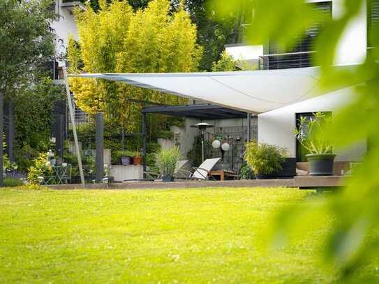 Neuwertiges Architektenhaus im Bauhaus-Stil mit Sonnenterrasse und Außenpool in Seevetal-Waldesruh!