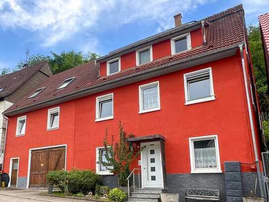 Großzügiges Wohnen inklusive Altbau-Charme!