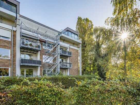 Exklusive Kapitalanlage mit 2,5 Zimmern, großzügiger Dachterrasse und Außenstellplatz