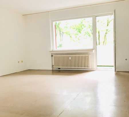 Frisch gestrichene 7 Zimmer Wohnung mit 2 Loggia und 2 Bäder