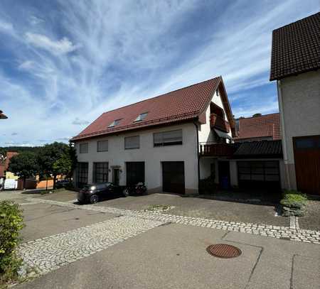 Mehrfamilienhaus mit Werkstatt in Haiterbach