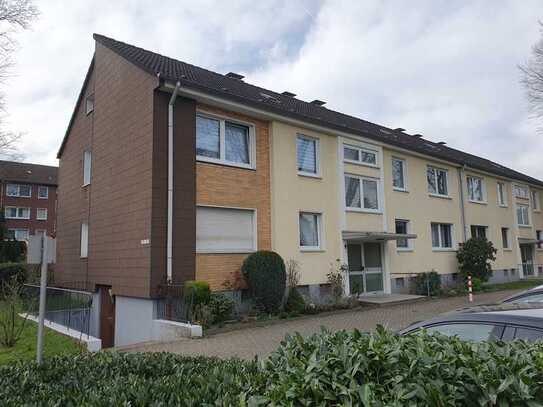 Freundliche 3-Zimmer-Wohnung mit gehobener Innenausstattung mit Balkon in Duisburg