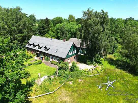 Sanierter Resthof mit zwei Wohneinheiten, Scheune und Weideland in Ostholstein in Mucheln-Sellin