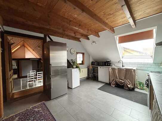 ***Charmantes Ambiente mit Blick auf die Ronneburg***