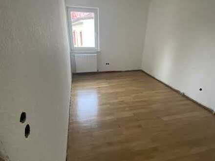 Charmante neu renovierte, helle tolle 3-Zimmer-Wohnung in Neustadt