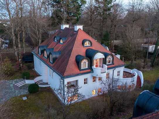 "Haus im Haus" in eleganter Mehrfamilienvilla.