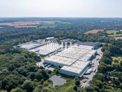 LOGISTIKZENTRUM mit Vermietungs- und Entwicklungspotenzial!