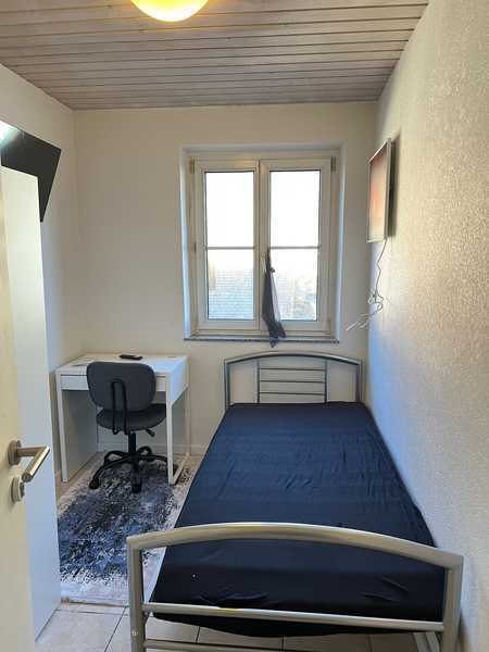                                                               WG Zimmer in ruhiger Lage in Hausen                                                       in Hausen (Frankfurt am Main)