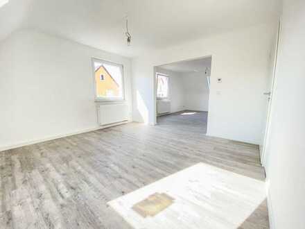 Kernsanierte, helle und gut geschnittene 3,5 Zimmerwohnung mit EBK