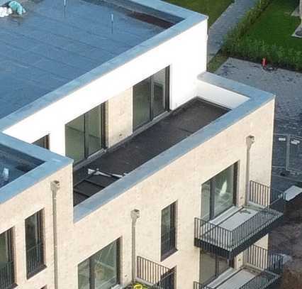 Penthouse-Wohnung mit gehobener Innenausstattung und großer Dachterrasse