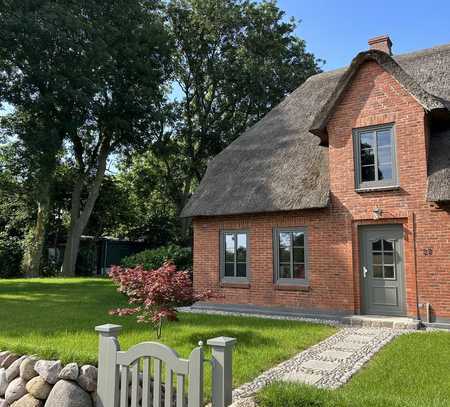 Freistehendes Reetdachhaus in begehrter Lage zu verkaufen!