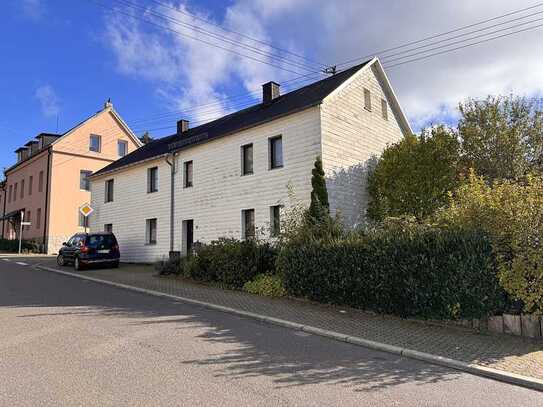 Renovierungsbedürftiges Einfamilienhaus in zentraler Ortslage von Schenkelberg