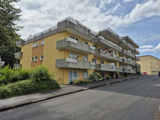 Ansprechende und renovierte 3-Zimmer-Wohnung mit Balkon in Leverkusen