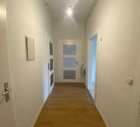 Schöne 3 Zimmer Wohnung mit Balkon sucht Familie / Zeitz