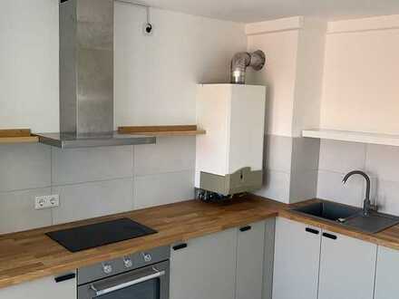 Neu renovierte 1,5-Zimmer-Wohnung mit Balkon und Einbauküche in Kaiserslautern